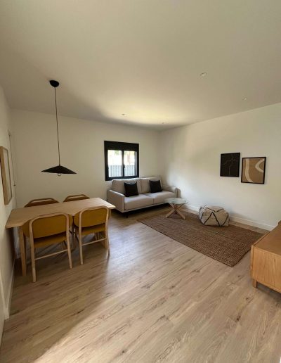 Sala y comedor en la Casa Santísima Trinidad del Monte 12 en Sarrià, Barcelona