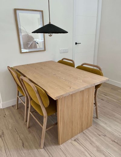 comedor elegante en la Casa Santísima Trinidad del Monte 12 en Sarrià, Barcelona