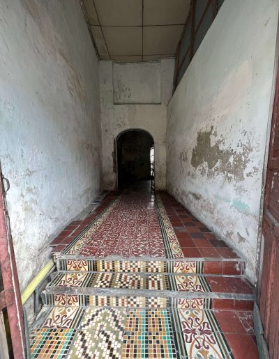 Interior en Remodelación - Barrio Getsemaní, Cartagena de Indias, Colombia: Vista del interior en proceso de remodelación en el pintoresco barrio Getsemaní