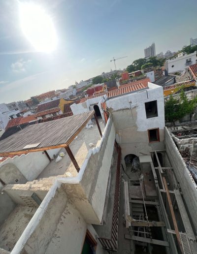 Exterior en Construcción y Remodelación - Barrio Getsemaní, Cartagena de Indias, Colombia: Vista del exterior en proceso de construcción y remodelación en el pintoresco barrio Getsemaní
